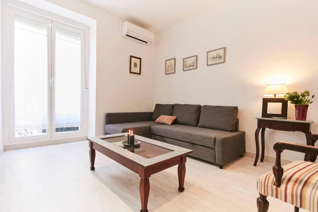 Apartmán Original Y Coqueto Apartamento Junto A Plaza Mayor Madrid Exteriér fotografie