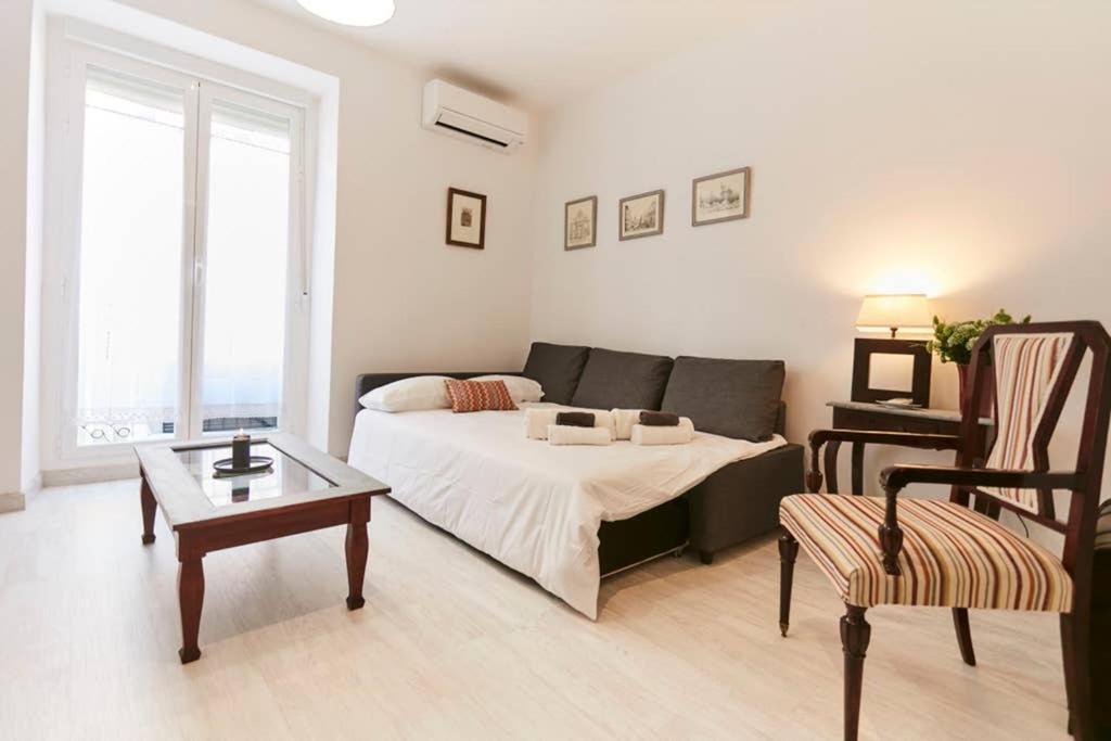 Apartmán Original Y Coqueto Apartamento Junto A Plaza Mayor Madrid Exteriér fotografie